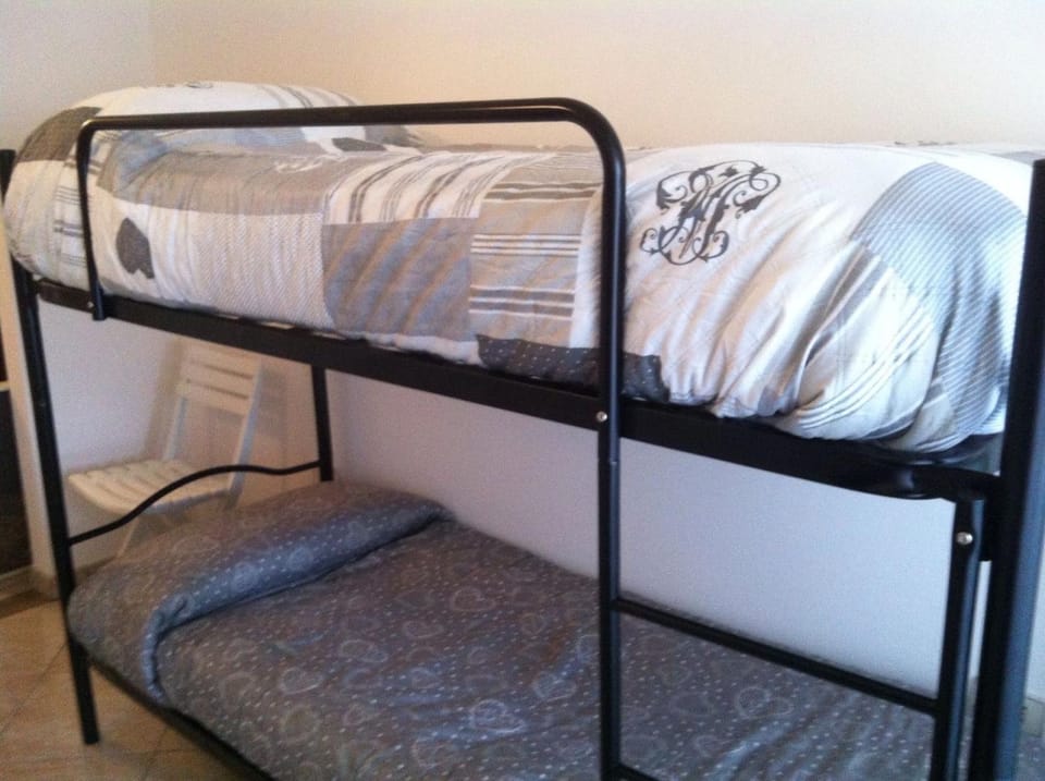 bunk bed
