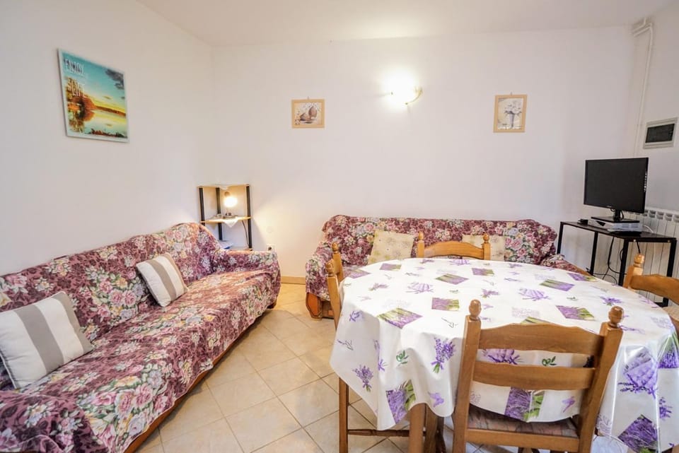Apartment Cirila Bed and Breakfast in Istria County
