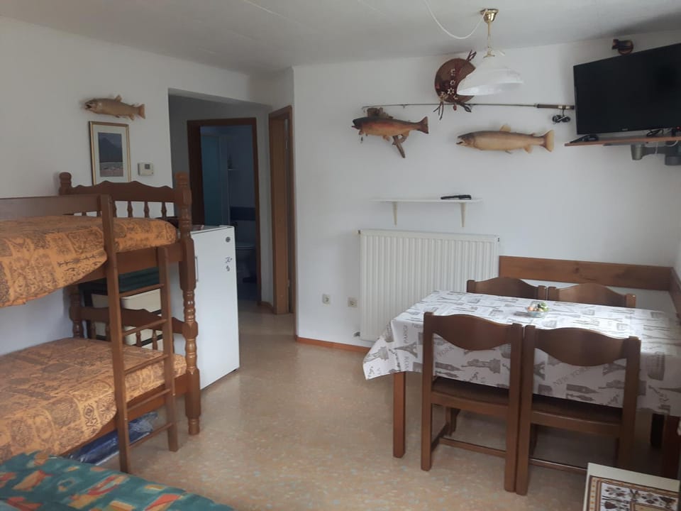 TV and multimedia, Living room, bunk bed