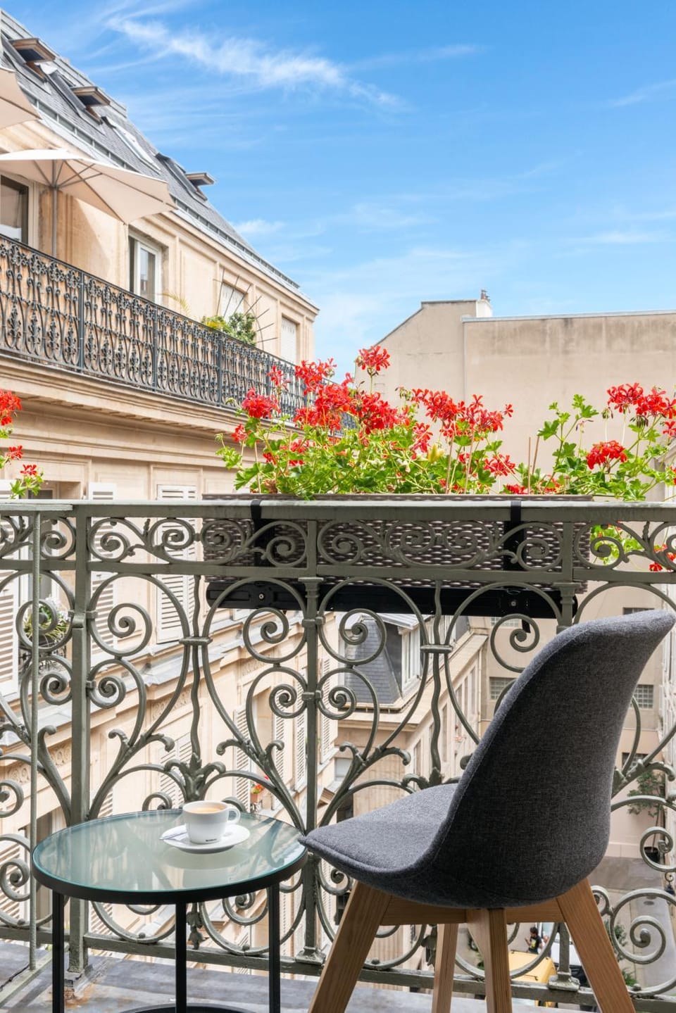 Property building, Balcony/Terrace, Balcony/Terrace