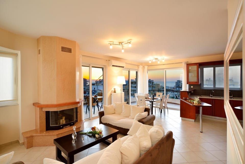 Seating area, Dining area