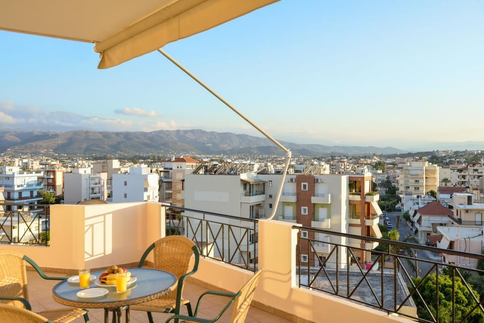 Property building, Balcony/Terrace, Mountain view