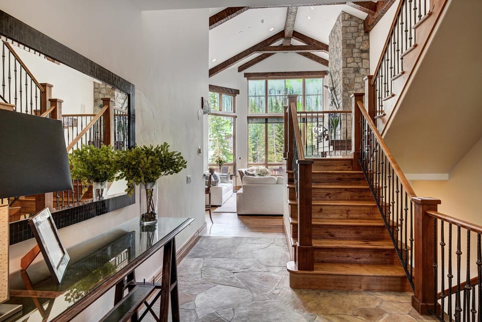 5BR Alpine Luxury Home with Private Hot Tub House in Vail