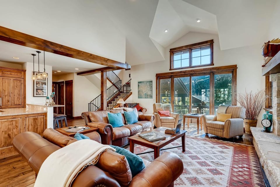 Sanctuary 2569 House in Keystone