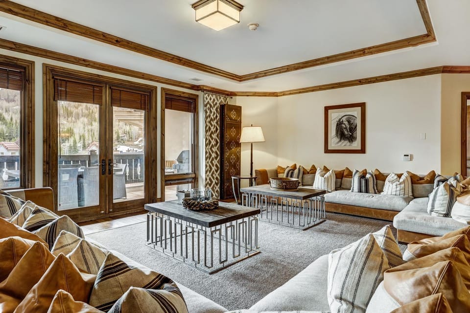 Arrabelle Luxury 4 BR Condo- Close To The Mountain Apartment in Lionshead Village Vail