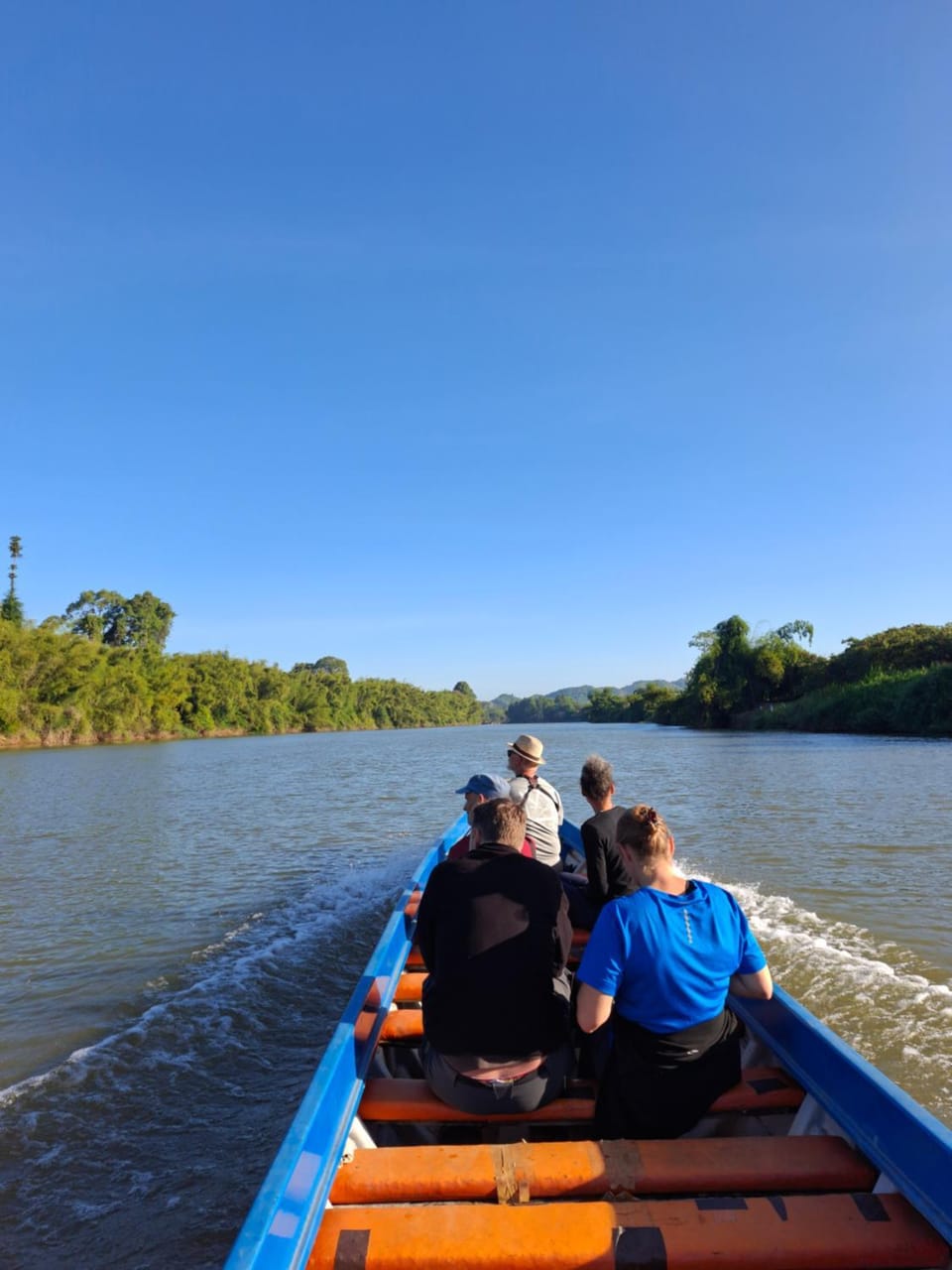 Day, People, Natural landscape, Activities, River view, group of guests