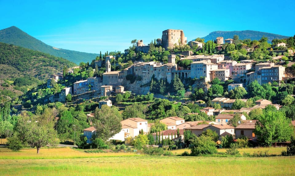 Nearby landmark, Landmark view