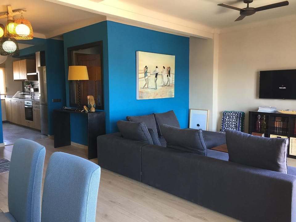 Spring, Photo of the whole room, On site, City view, Sea view, Street view, Sunset