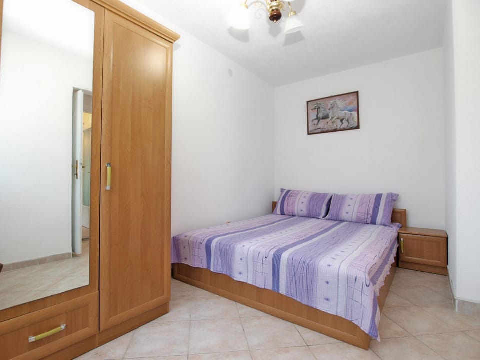 Apartments Hasiba 1362 Apartment in Fažana