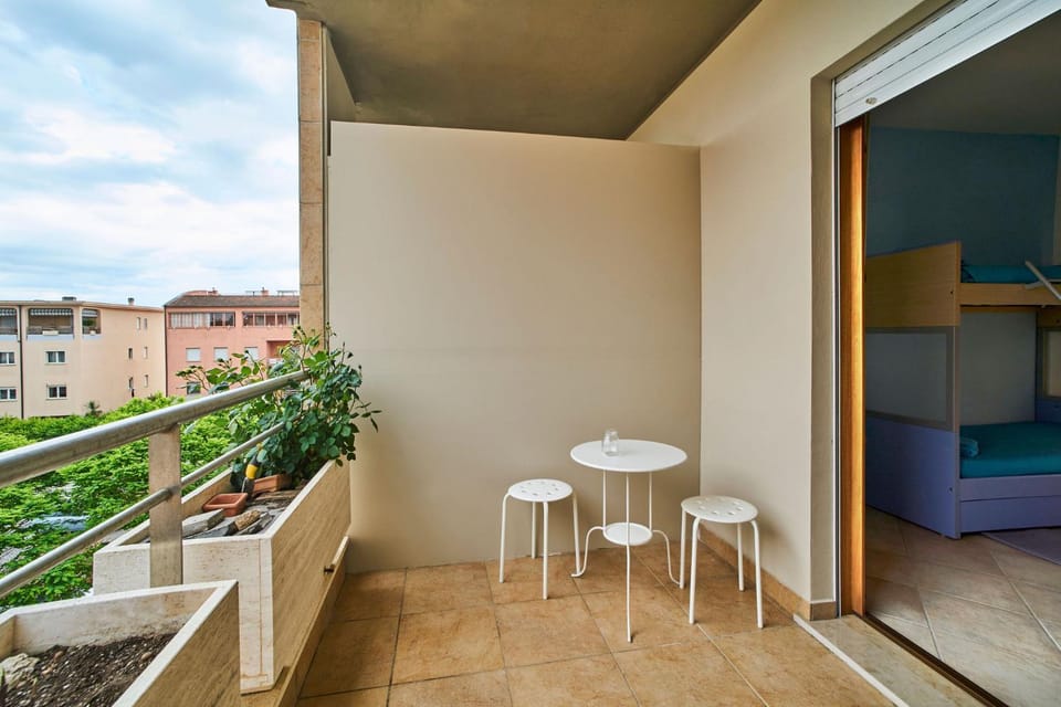 Property building, Internal: Not applicable to any particular room