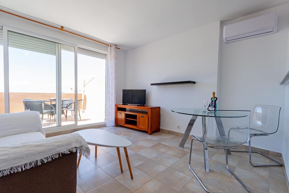Balcony/Terrace, Living room, Seating area, Dining area