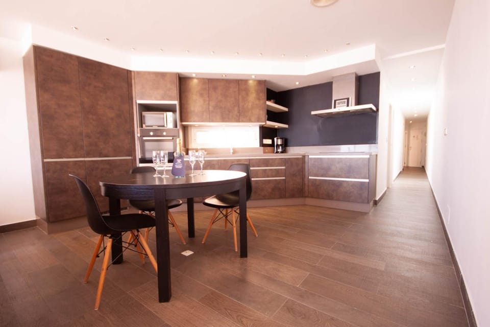 Kitchen or kitchenette, Food, Food, Meals