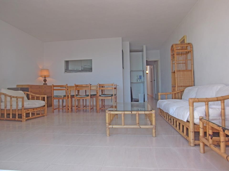 Coffee/tea facilities, Living room