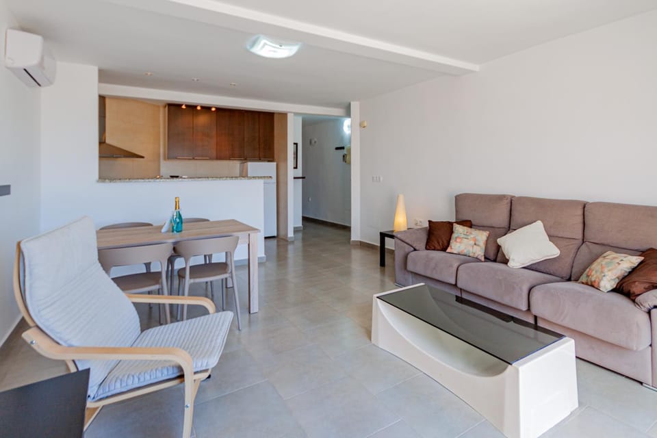 Communal lounge/ TV room, Game Room, Game Room, Living room, Lounge or bar