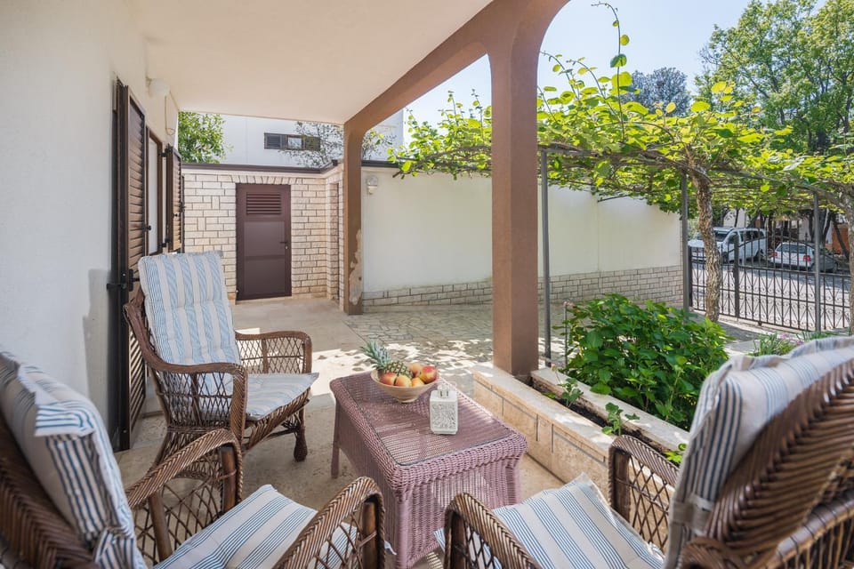 Balcony/Terrace, Seating area, Dining area