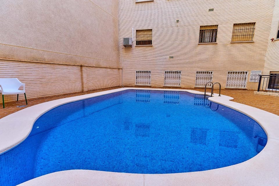 Swimming pool, Swimming pool