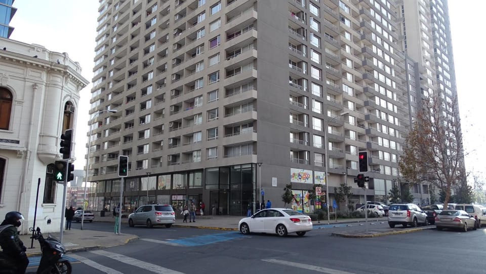 Moneda Express Apart Apartment in Santiago