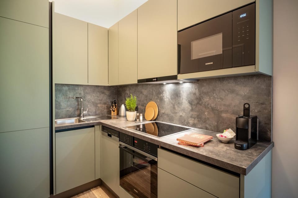 Kitchen or kitchenette, Kitchen or kitchenette