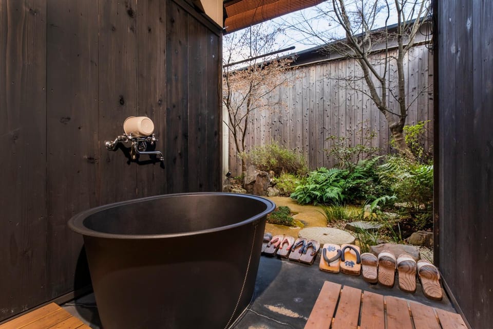 Open Air Bath, Bath
