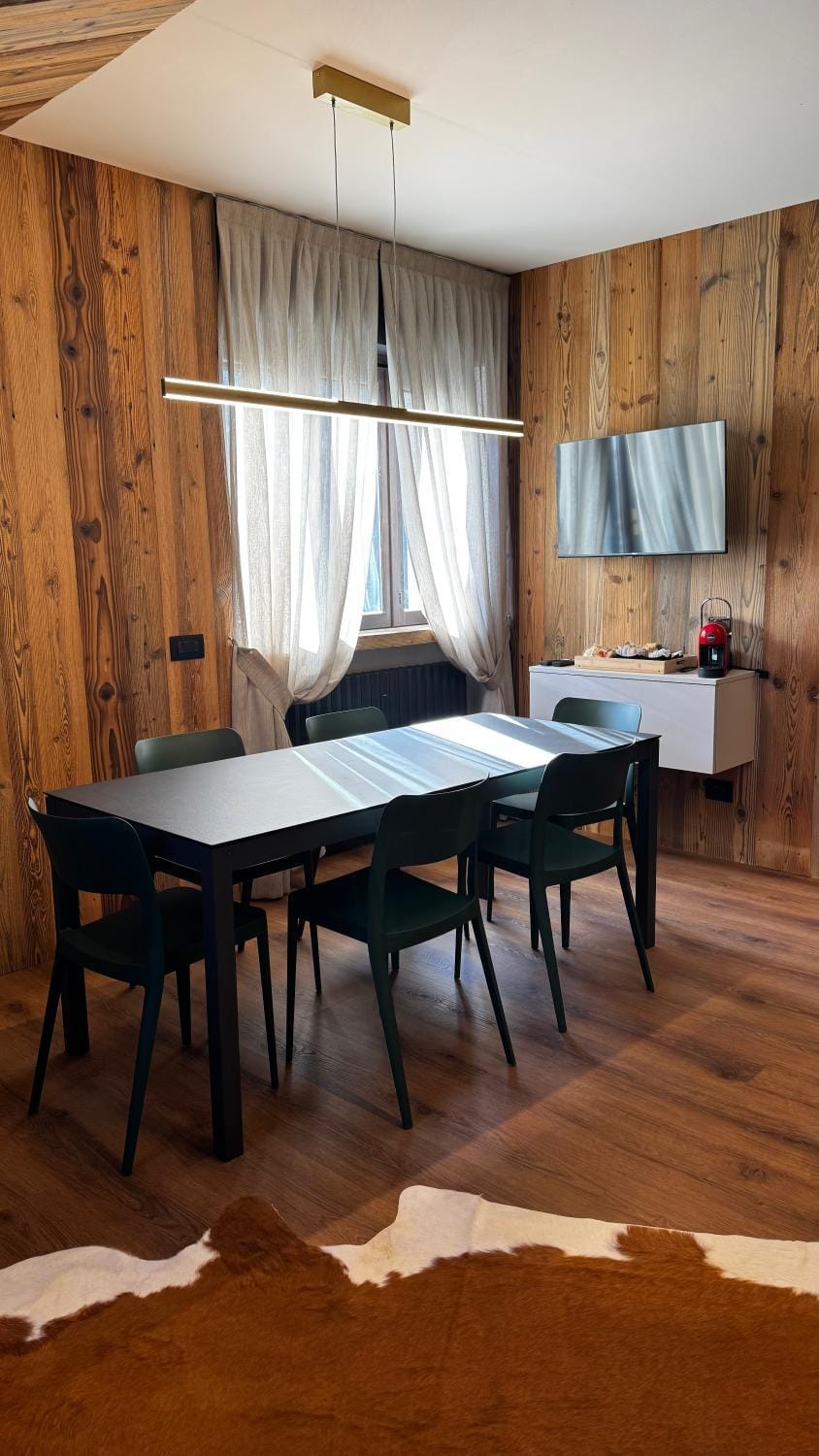 TV and multimedia, Dining area