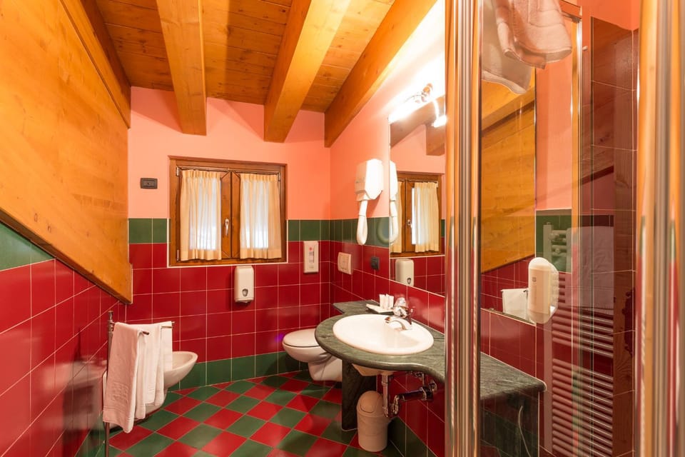 Toilet, Bathroom