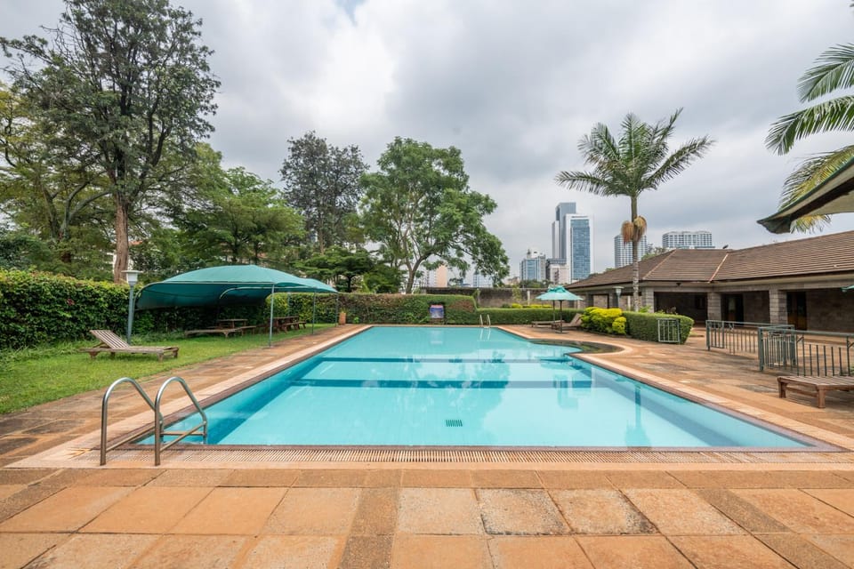 Swimming pool, Swimming pool