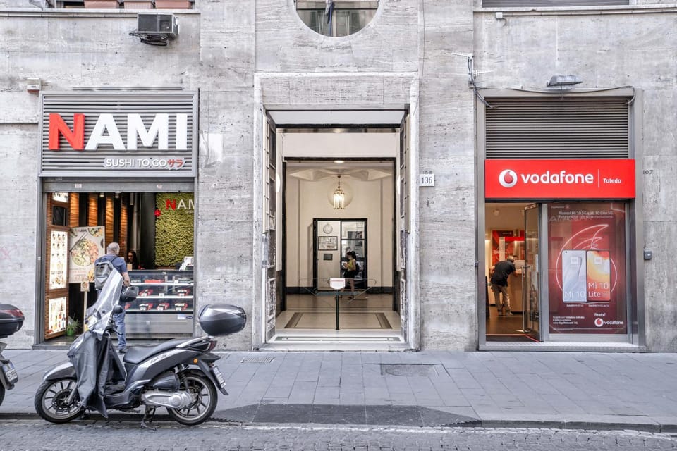 Facade/entrance