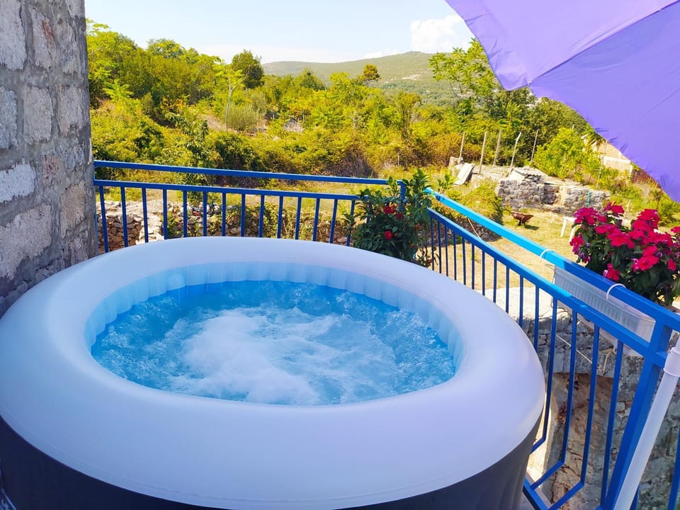 Massage, Sauna, Balcony/Terrace, Swimming pool