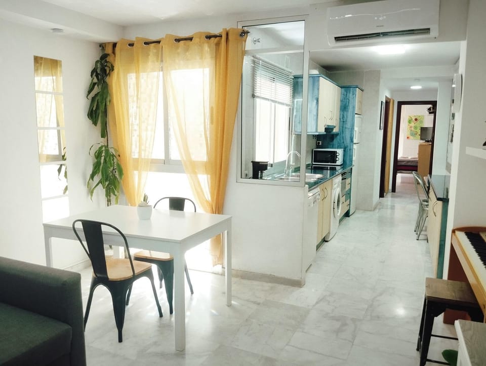 Apartamento Malagueta Campos Eliseos Apartment in Malaga