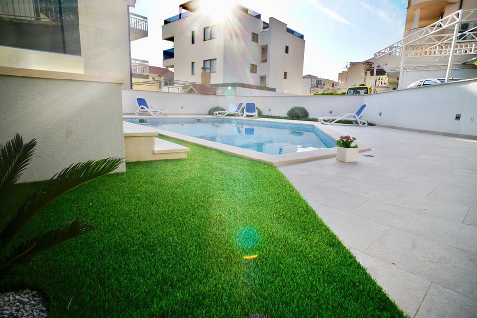 Swimming pool