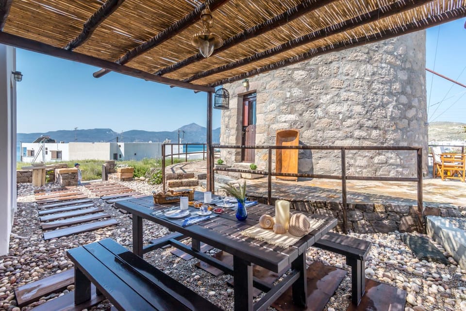 Patio, Dining area