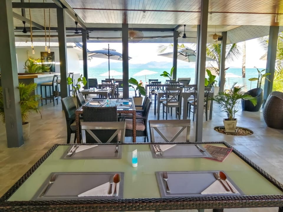 Restaurant/places to eat, Restaurant/places to eat