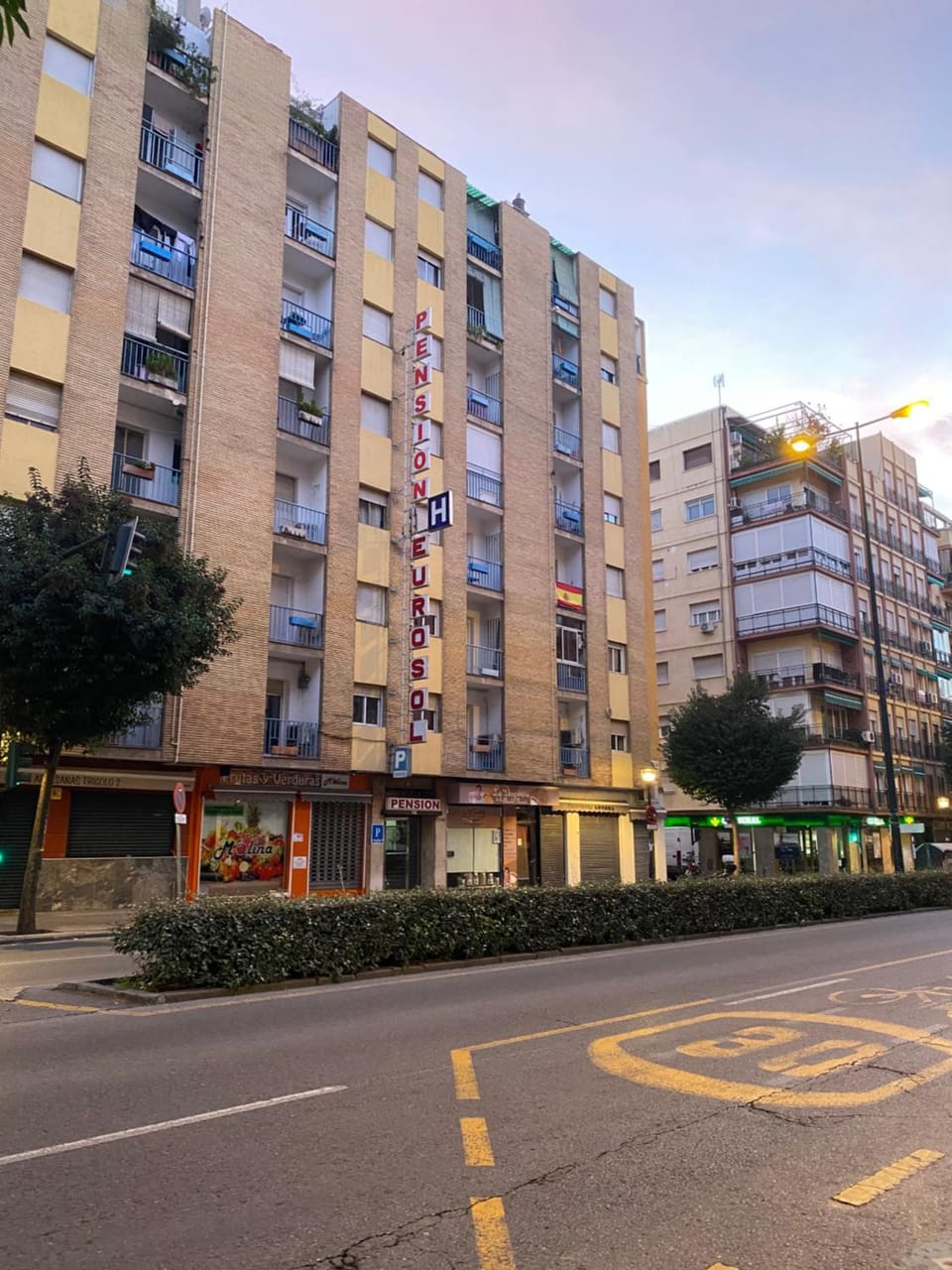 Property building, Neighbourhood