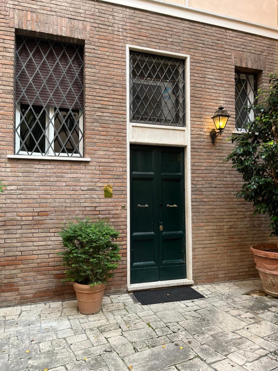 Facade/entrance