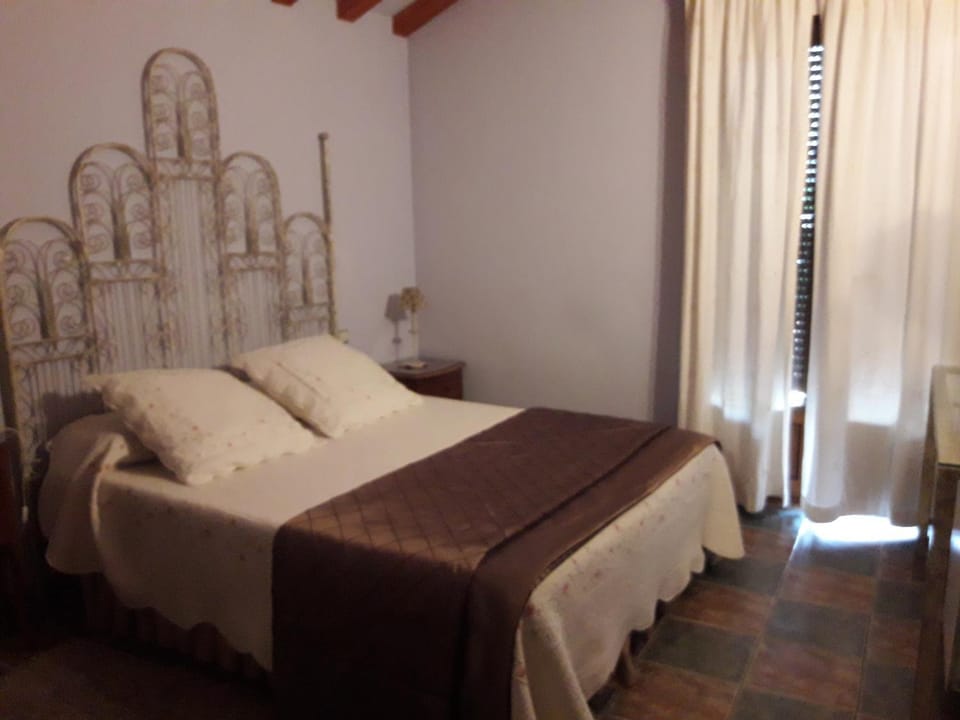 Zaguan Country House in Rascafría
