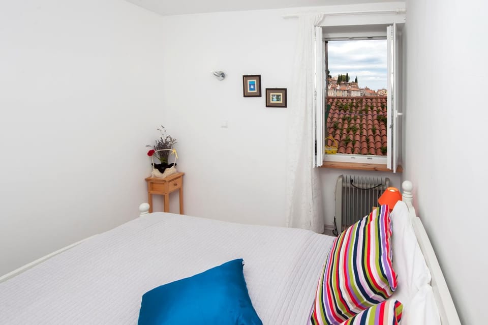 Bed, Bedroom, furniture, locker