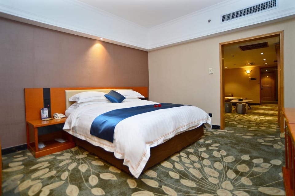 Photo of the whole room, bunk bed