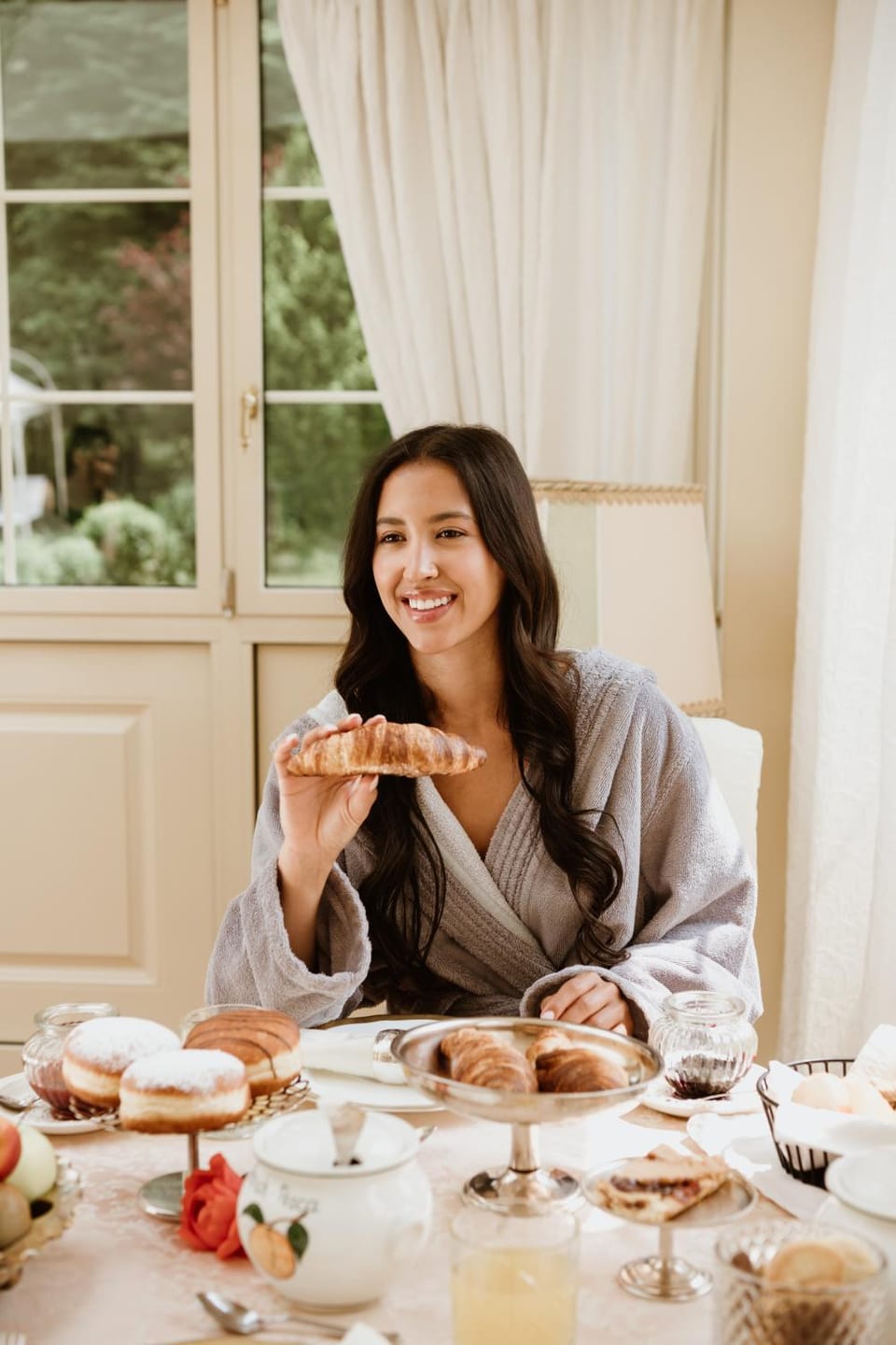 People, Food and drinks, Guests, Breakfast, Continental breakfast, Drinks