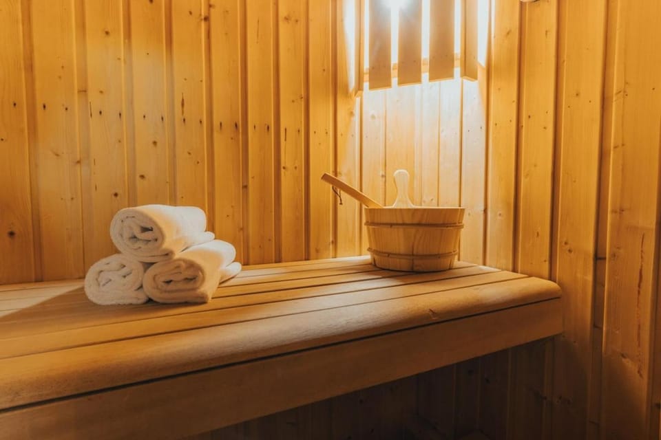 Sauna, Sauna, Spa and wellness centre/facilities, towels