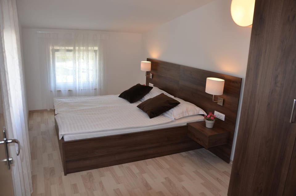Apartments Mango II Apartment in Lika-Senj County