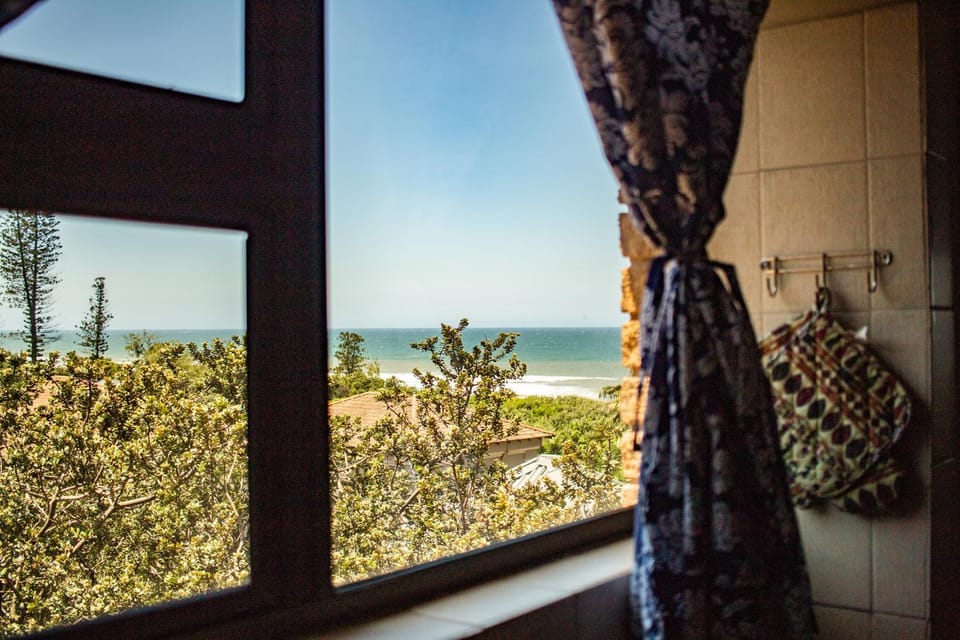 Kitchen or kitchenette, Sea view