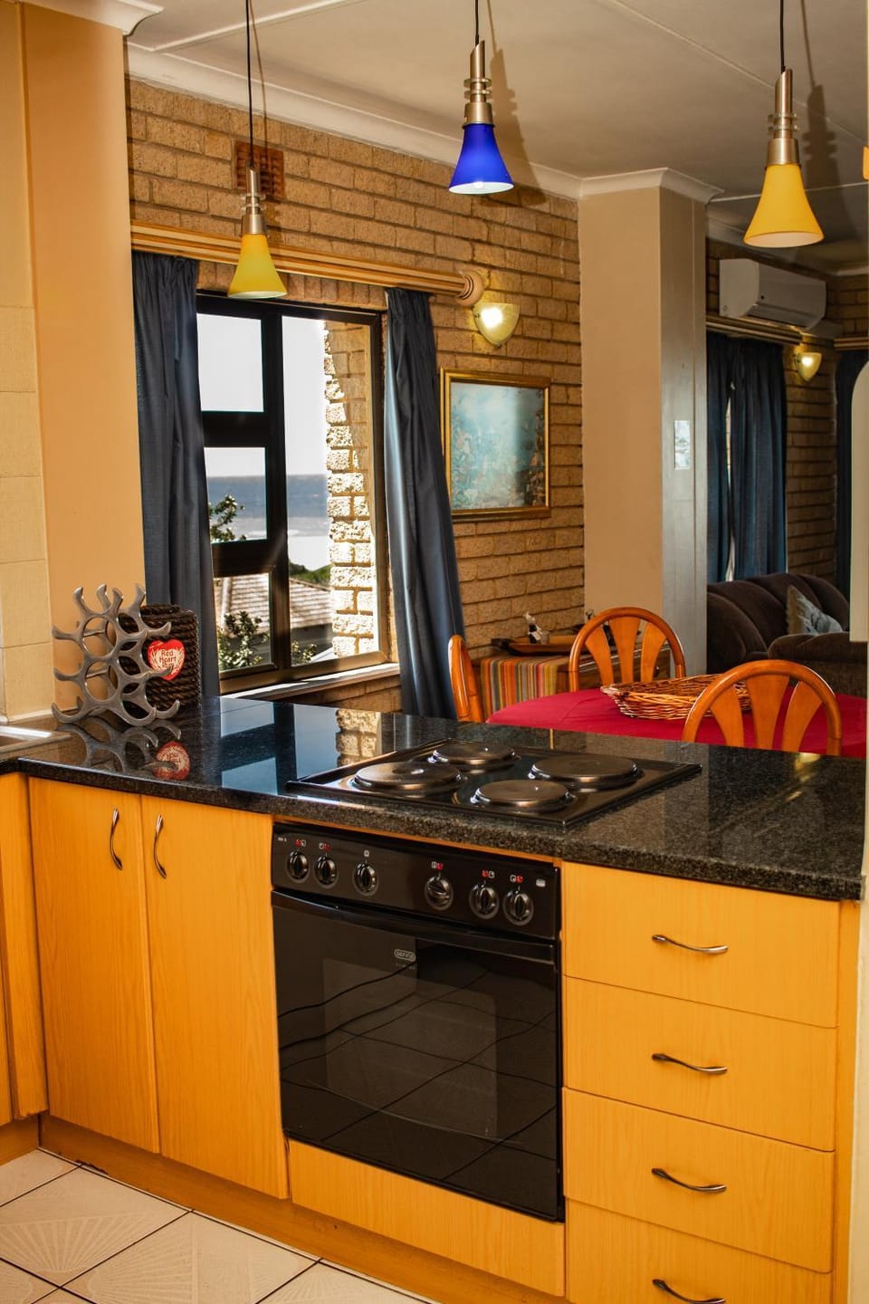 Kitchen or kitchenette, Sea view