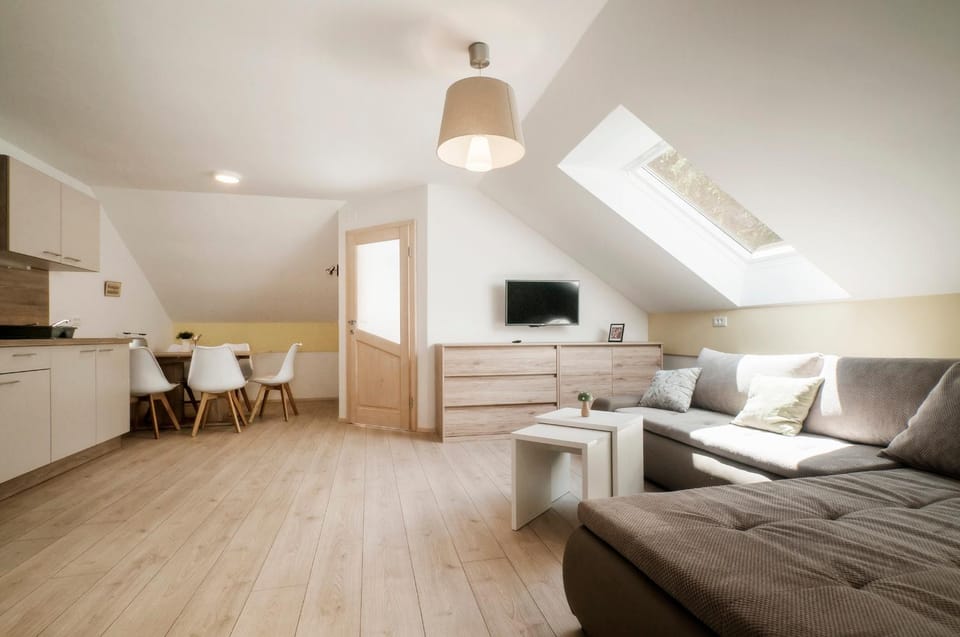 Kitchen or kitchenette, Living room, Seating area