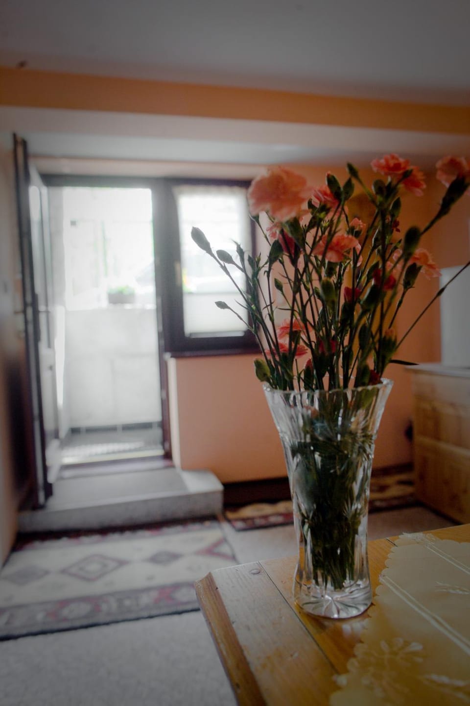 Facade/entrance, Kitchen or kitchenette, Living room, Photo of the whole room, Bedroom