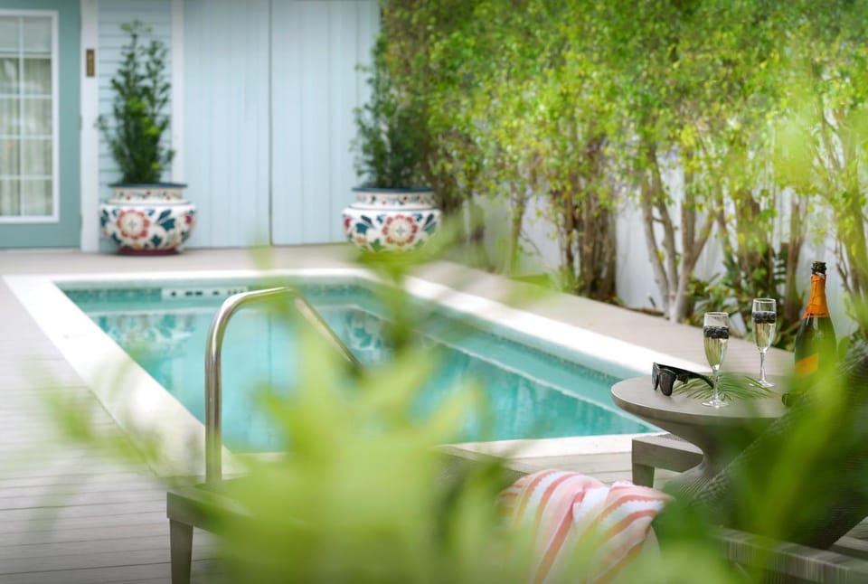 Patio, Day, Pool view, Swimming pool, sunbed
