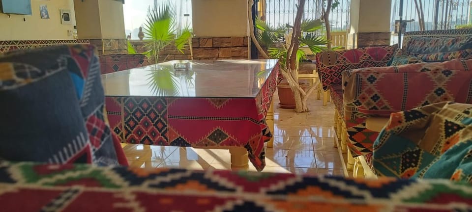 Terrasses et Jardins sur le Nil chez Hagag rive Ouest Apartment in Luxor