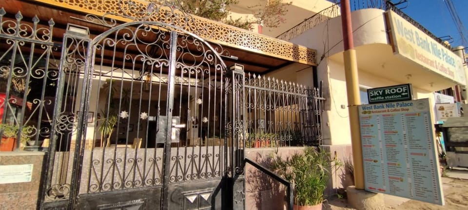 Terrasses et Jardins sur le Nil chez Hagag rive Ouest Apartment in Luxor