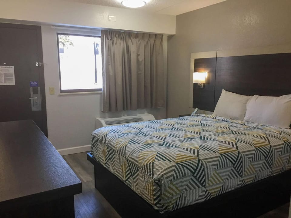 Photo of the whole room, On site