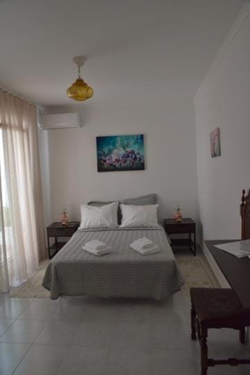 Bed, Decorative detail, Bedroom