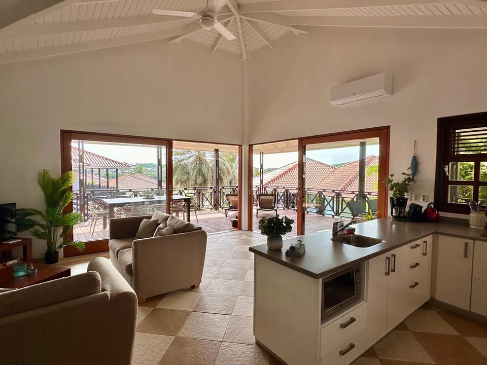Patio, Patio, Living room, kitchen, kitchen